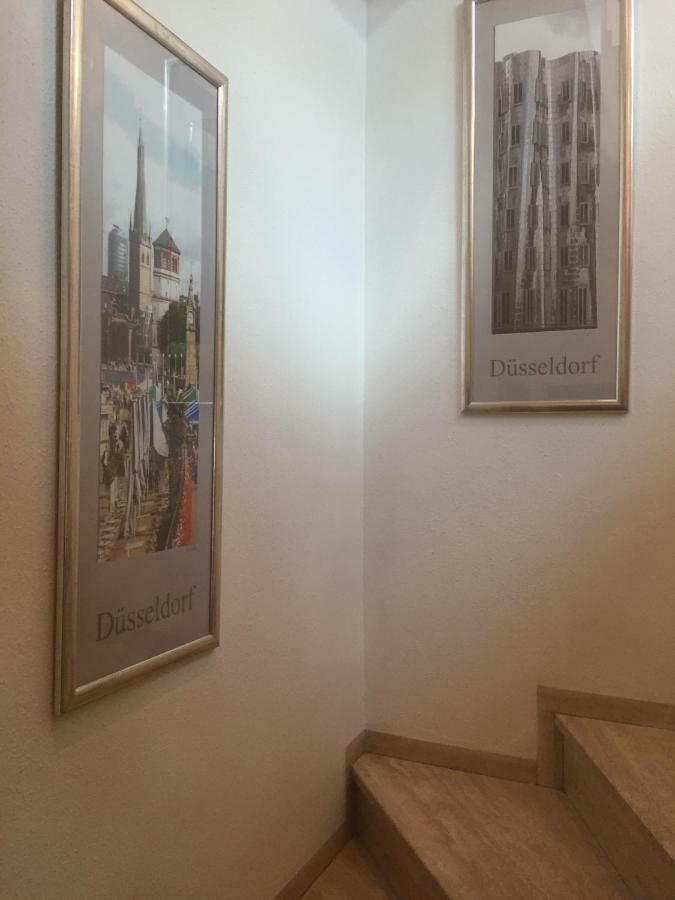 Duesseldorfer Privatzimmer Екстер'єр фото