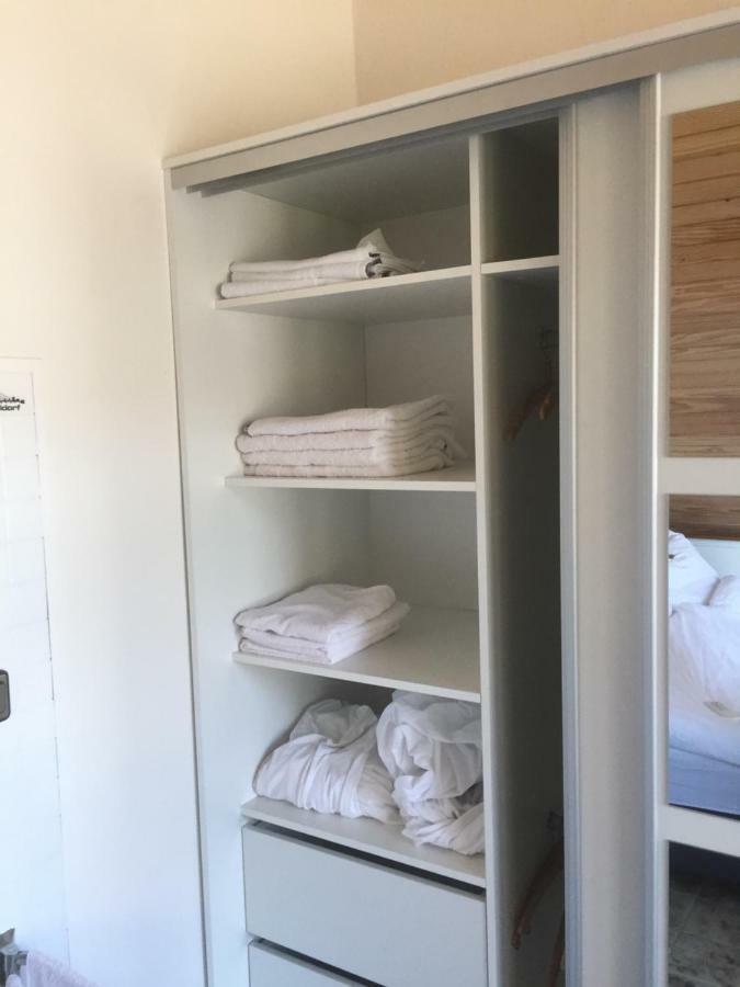 Duesseldorfer Privatzimmer Екстер'єр фото
